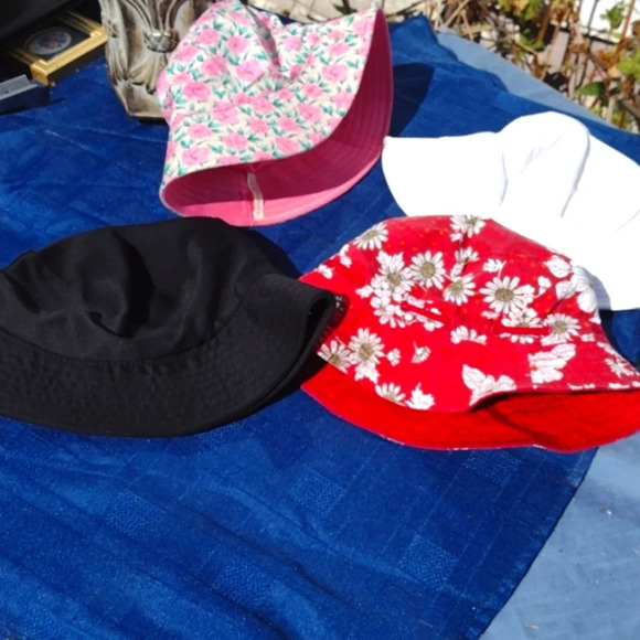 assorted Accessories - Women's Hat Lot